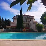 Oleandro 3*
