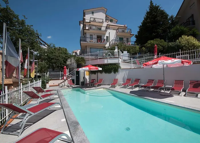 Lägenhetshotell Oleandro 3*