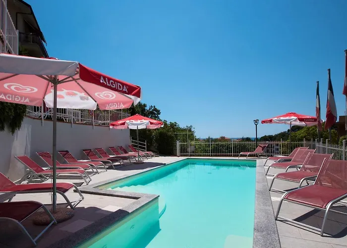 Oleandro Lägenhetshotell Pietra Ligure