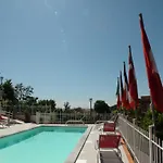 Oleandro Lägenhetshotell 3*