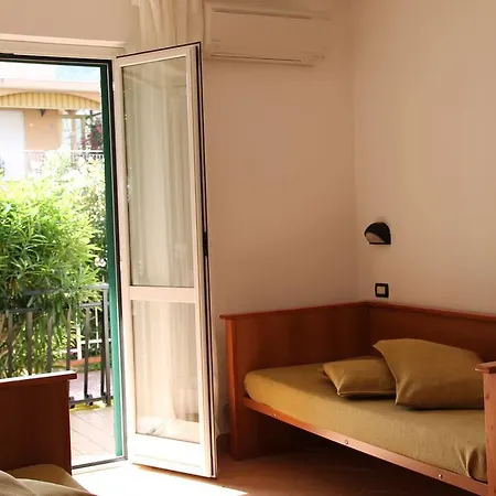 Oleandro Aparthotel 3*
