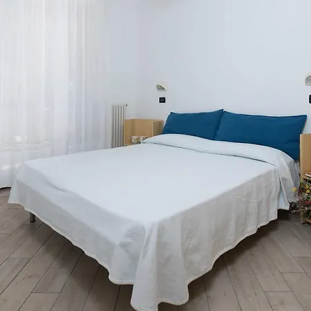 Oleandro ピエトラ・リーグレ