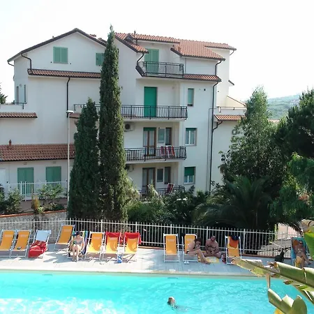 Oleandro 3* Pietra Ligure