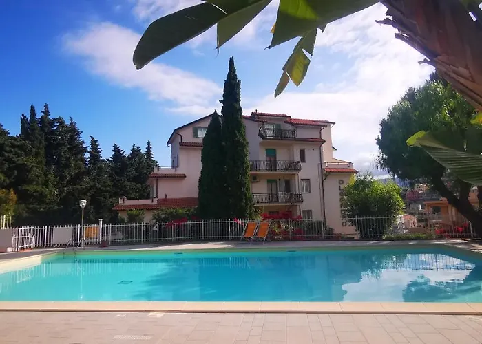 Oleandro Lägenhetshotell