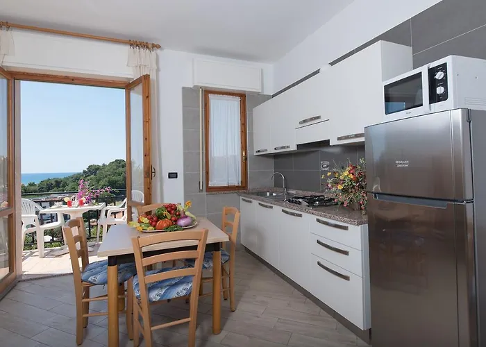 Oleandro Lägenhetshotell Pietra Ligure